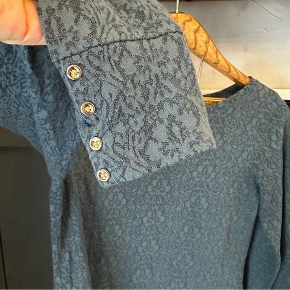 Ann Taylor LOFT Dark Teal Lace Top Button Wrist Semi Sheer Size Small - Picture 7 of 12